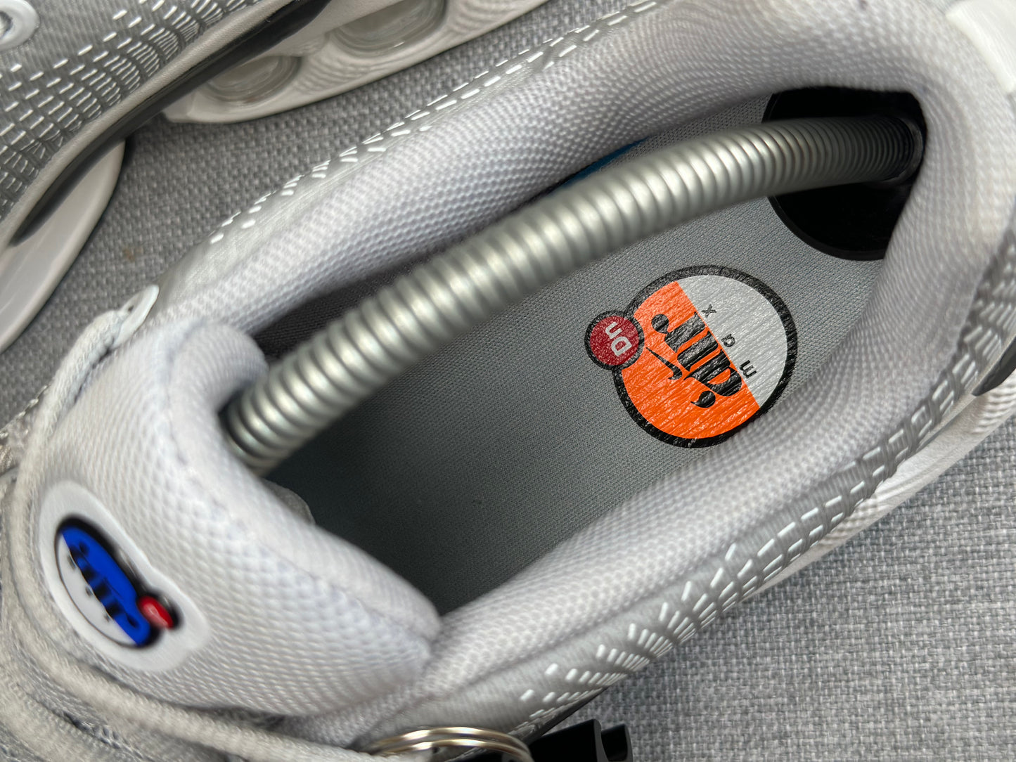 Nike Air Max DN ‘Metallic Grey’ (Pronta Entrega)