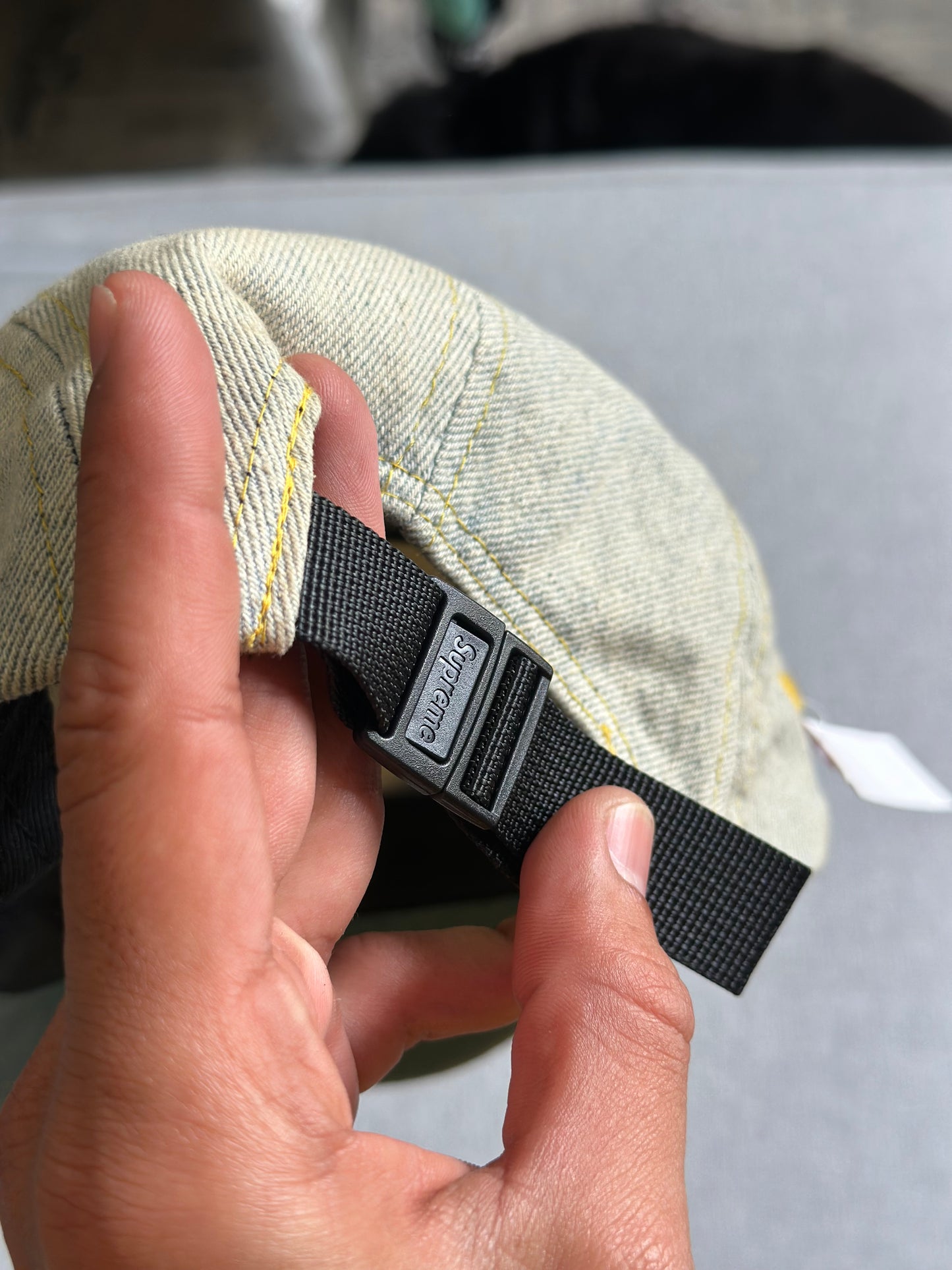 Boné Supreme Five Panel ‘Stoned Cream’ (Pronta Entrega)