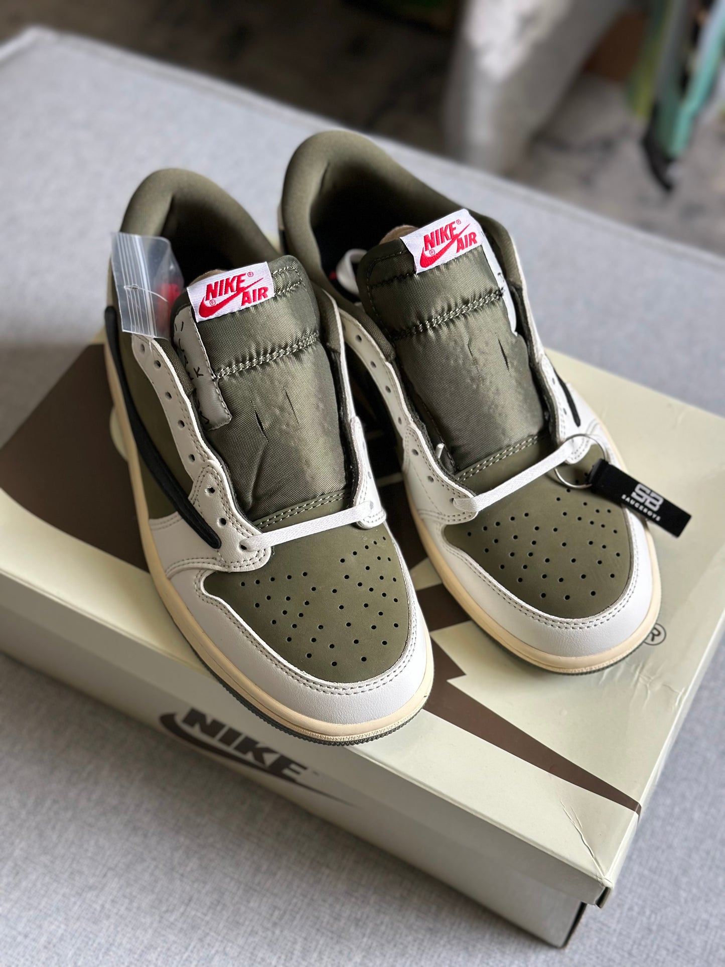 Nike Air Jordan 1 Low x Travis Scott ‘Reverse Olive’ (Pronta Entrega)
