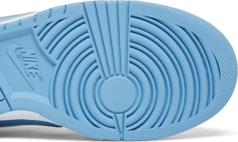 Nike Dunk Low "Reverse UNC"