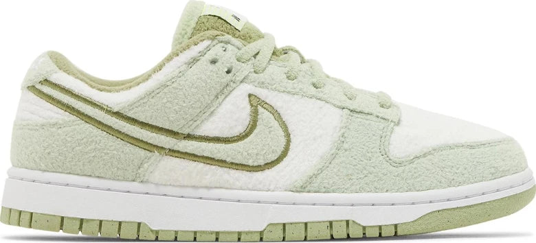 Nike Dunk Low "SE Fleece"