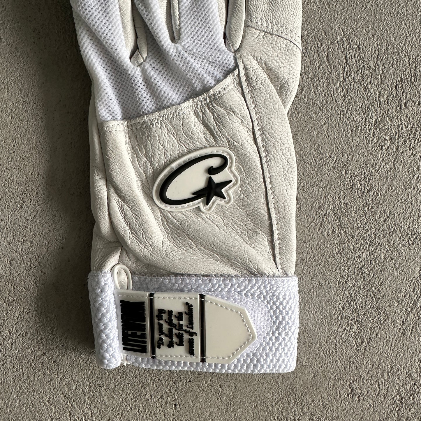 Luva Corteiz “White”
