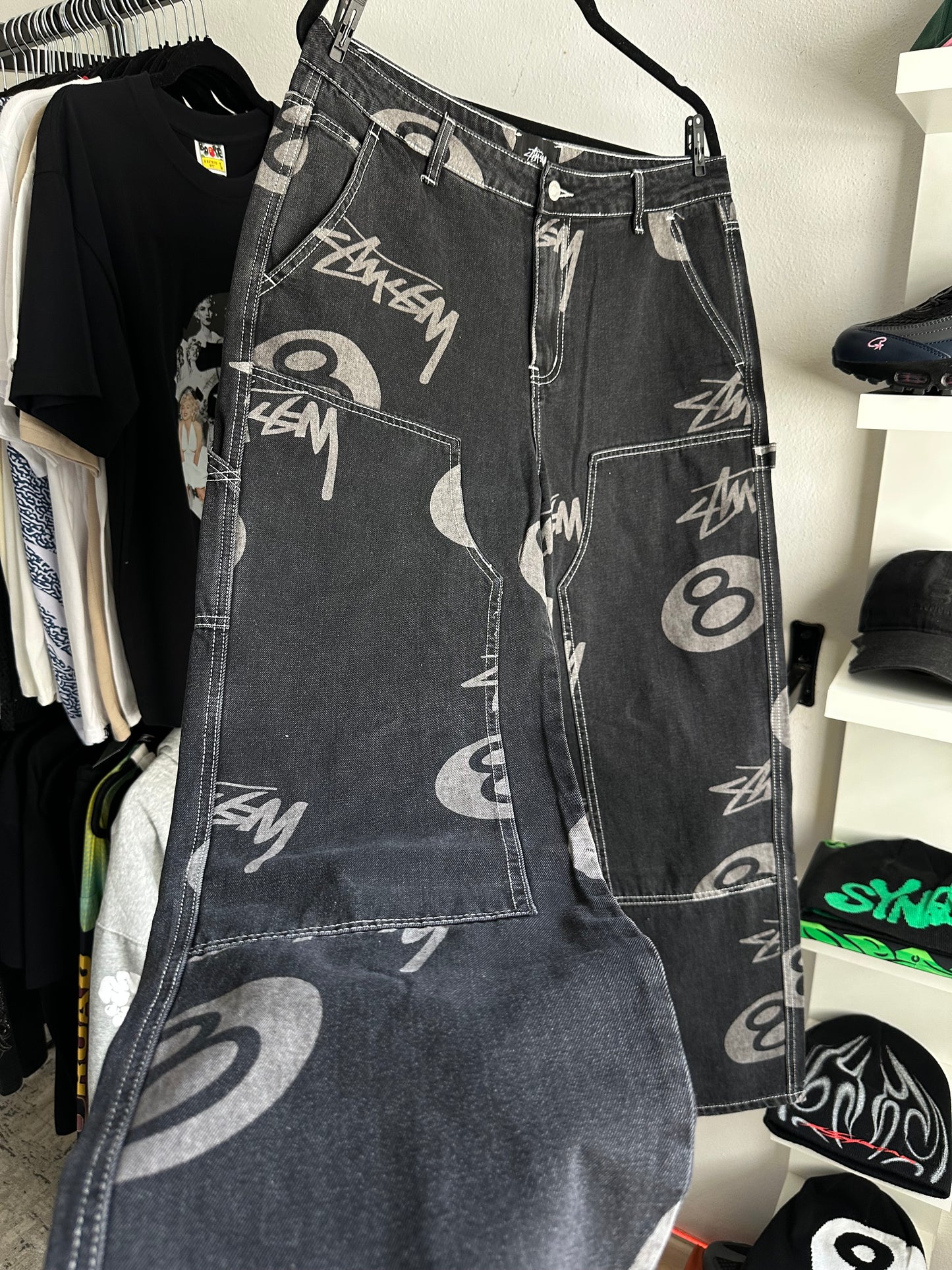 Calça Stussy Carpenter Black ‘8 Ball’ (Pronta Entrega)