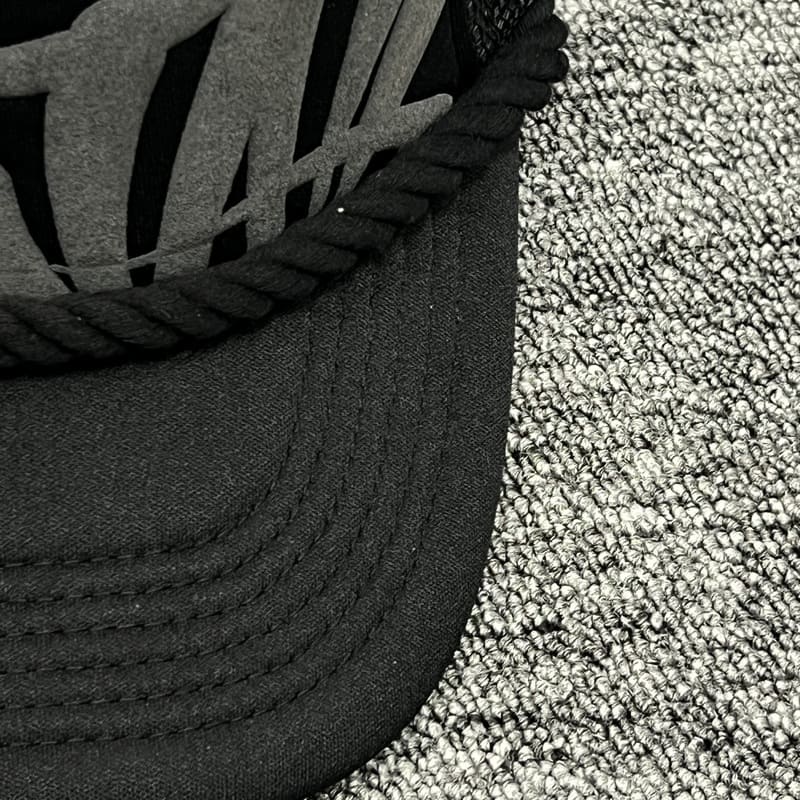 Boné Trucker Syna World Black