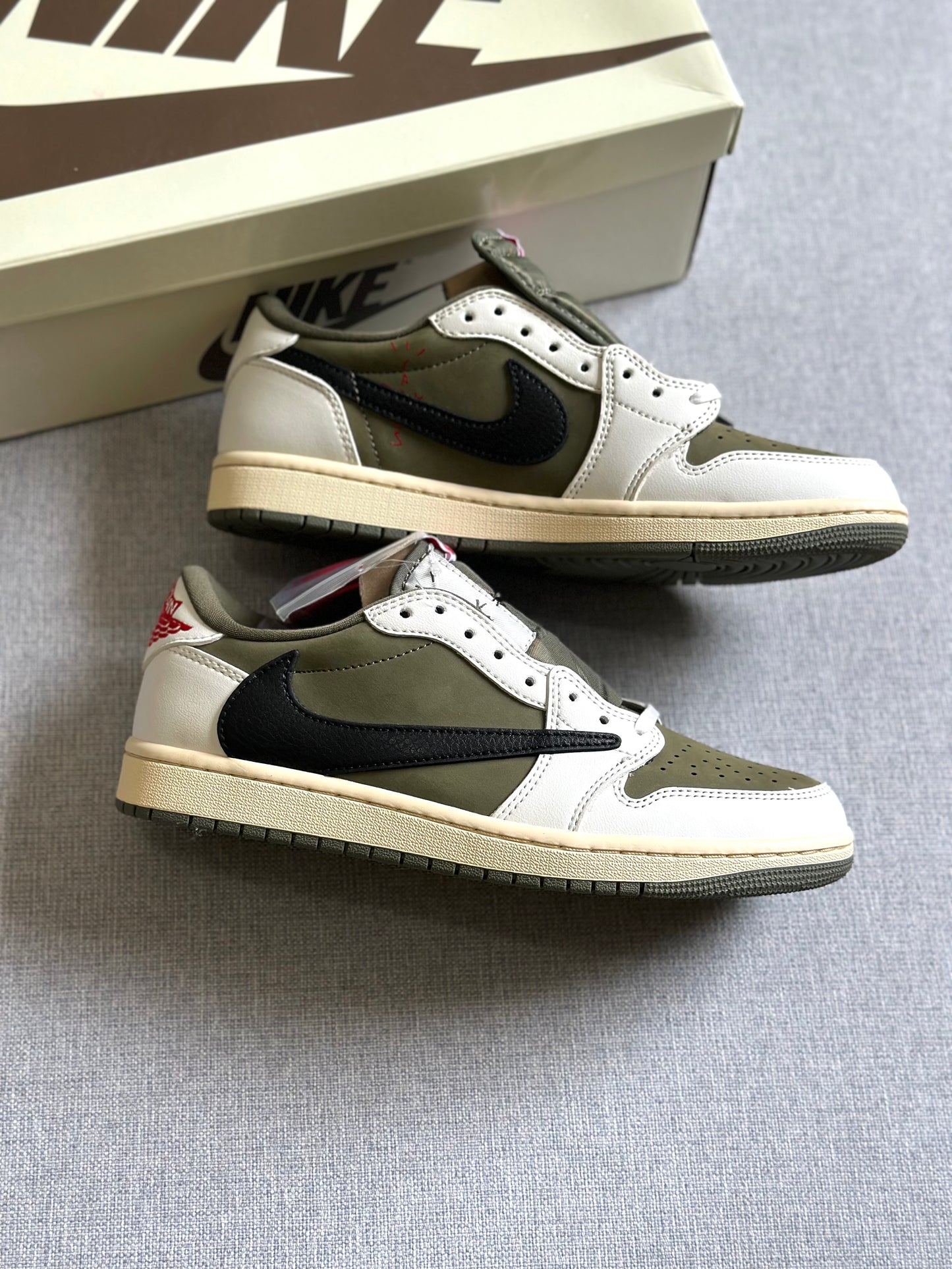 Nike Air Jordan 1 Low x Travis Scott ‘Reverse Olive’ (Pronta Entrega)