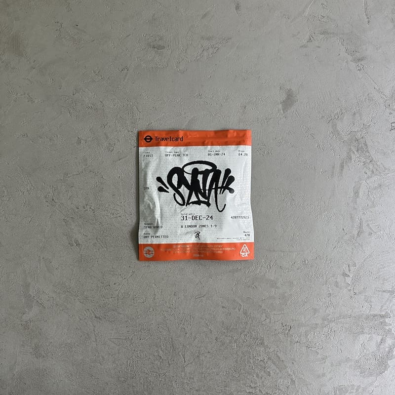 Camiseta Syna World Pill