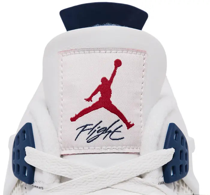 Nike Air Jordan 4 SB ‘Navy'
