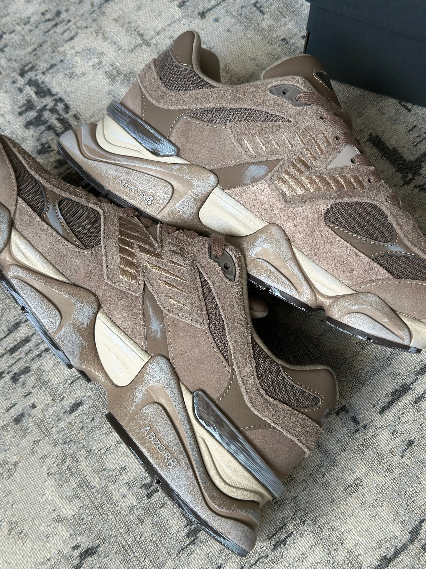 New Balance 9060 ‘Mushroom Brown’ (Pronta Entrega)