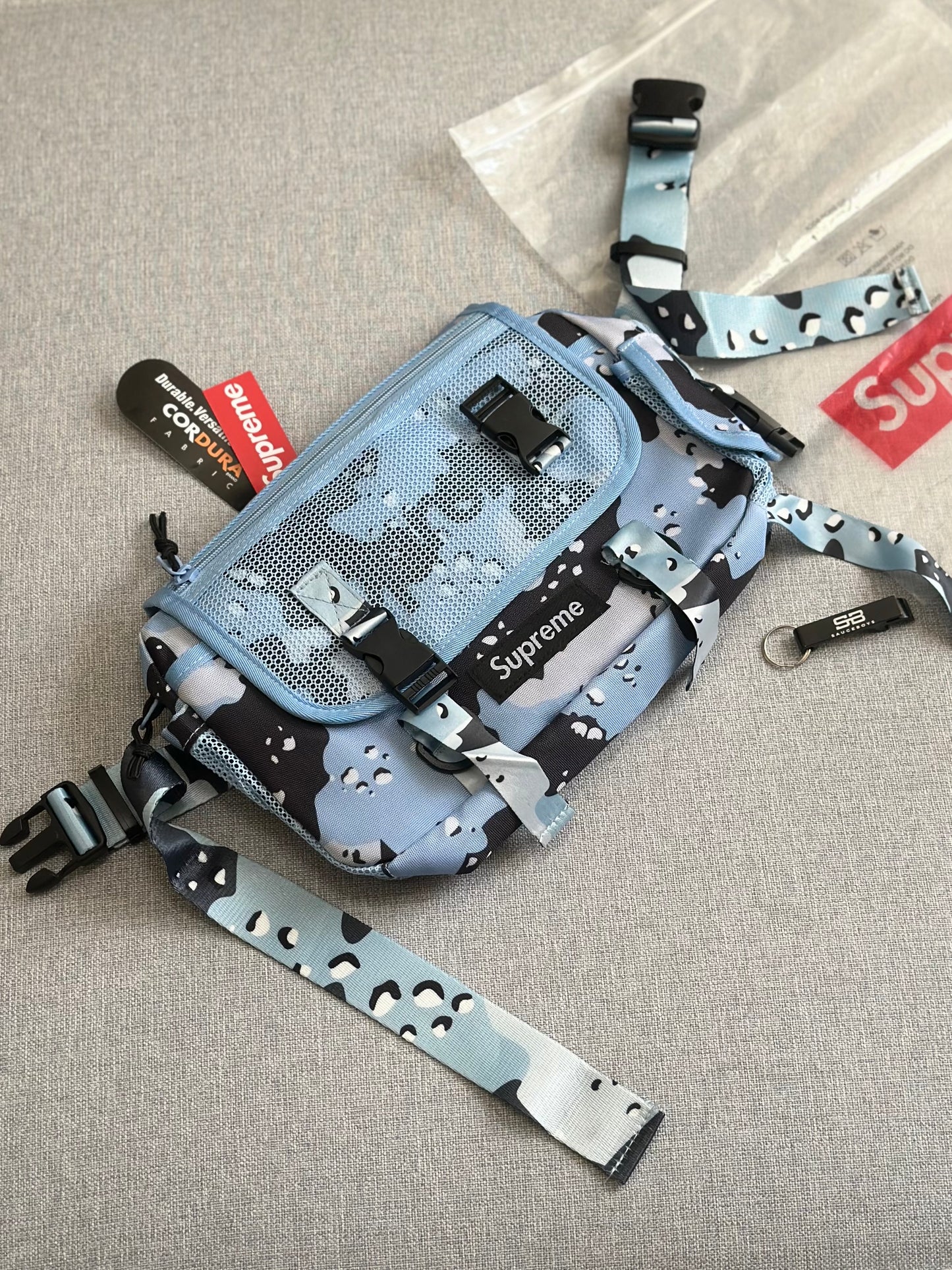 Bolsa Supreme SS20 ‘Blue Chocolate’ (Pronta Entrega)