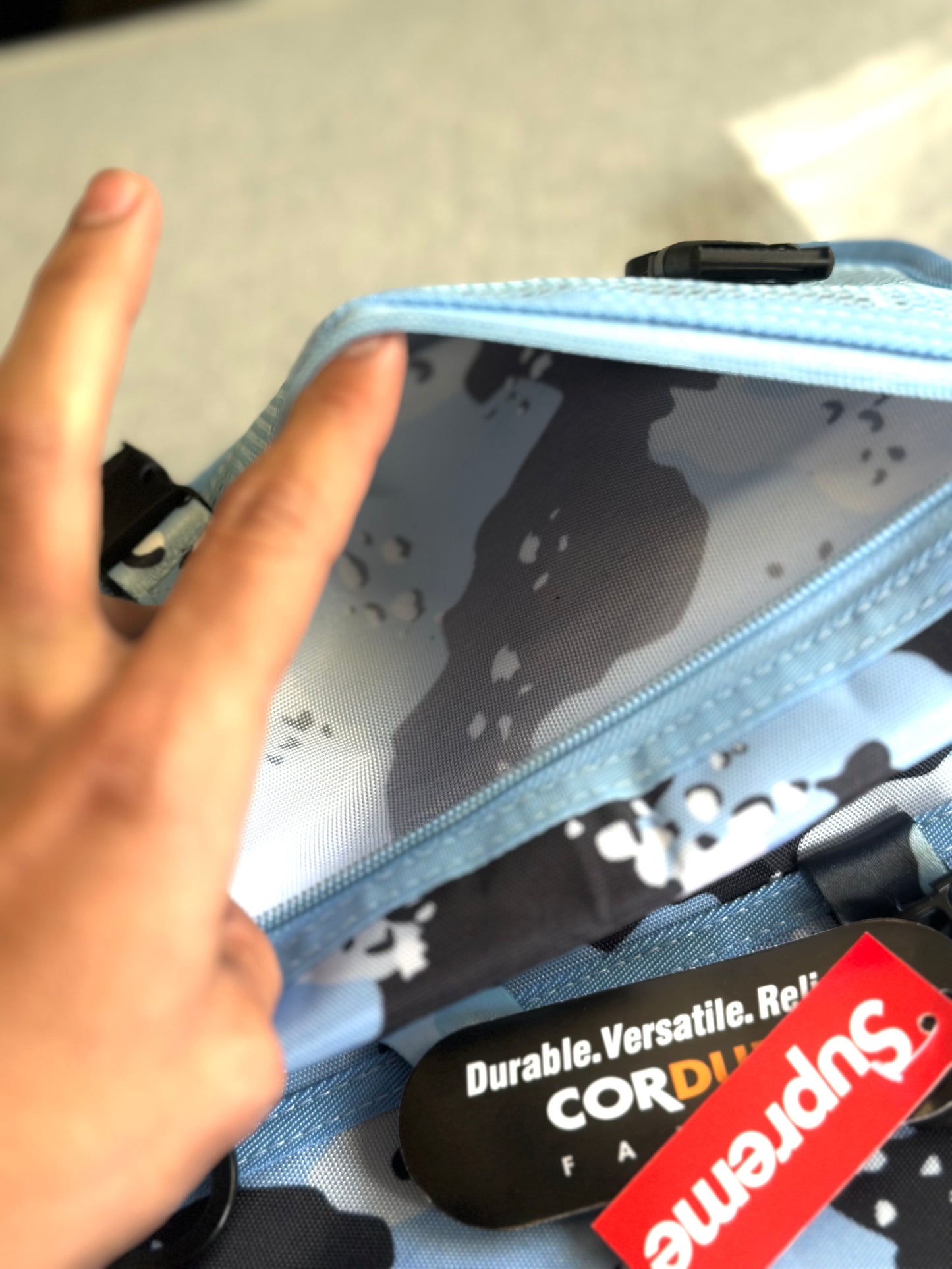 Bolsa Supreme SS20 ‘Blue Chocolate’ (Pronta Entrega)