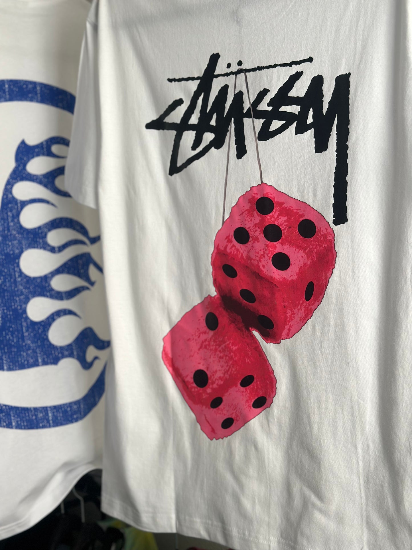 Camiseta Stussy ‘Fuzzi Dice / White’ (Pronta Entrega)