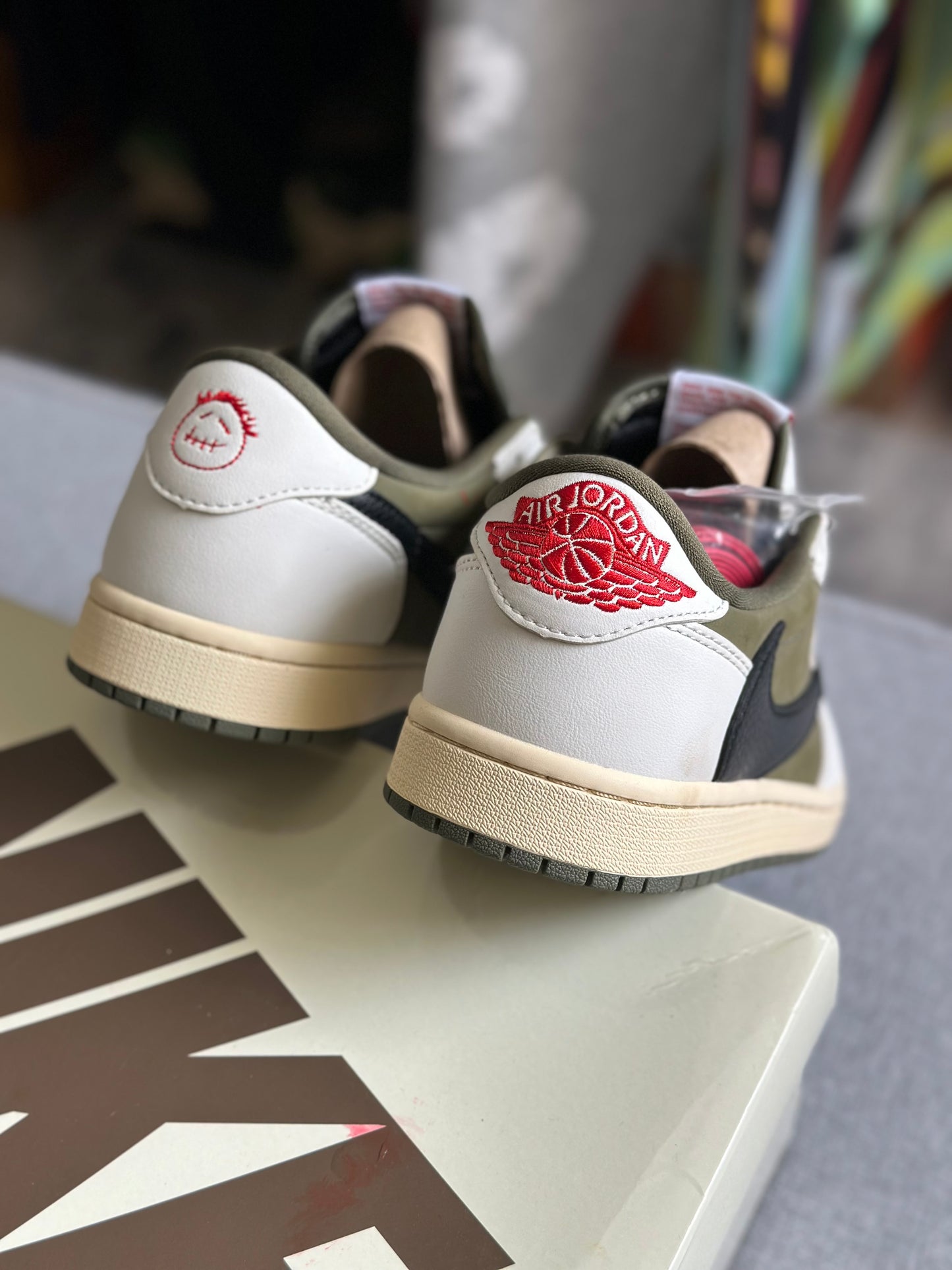 Nike Air Jordan 1 Low x Travis Scott ‘Reverse Olive’ (Pronta Entrega)