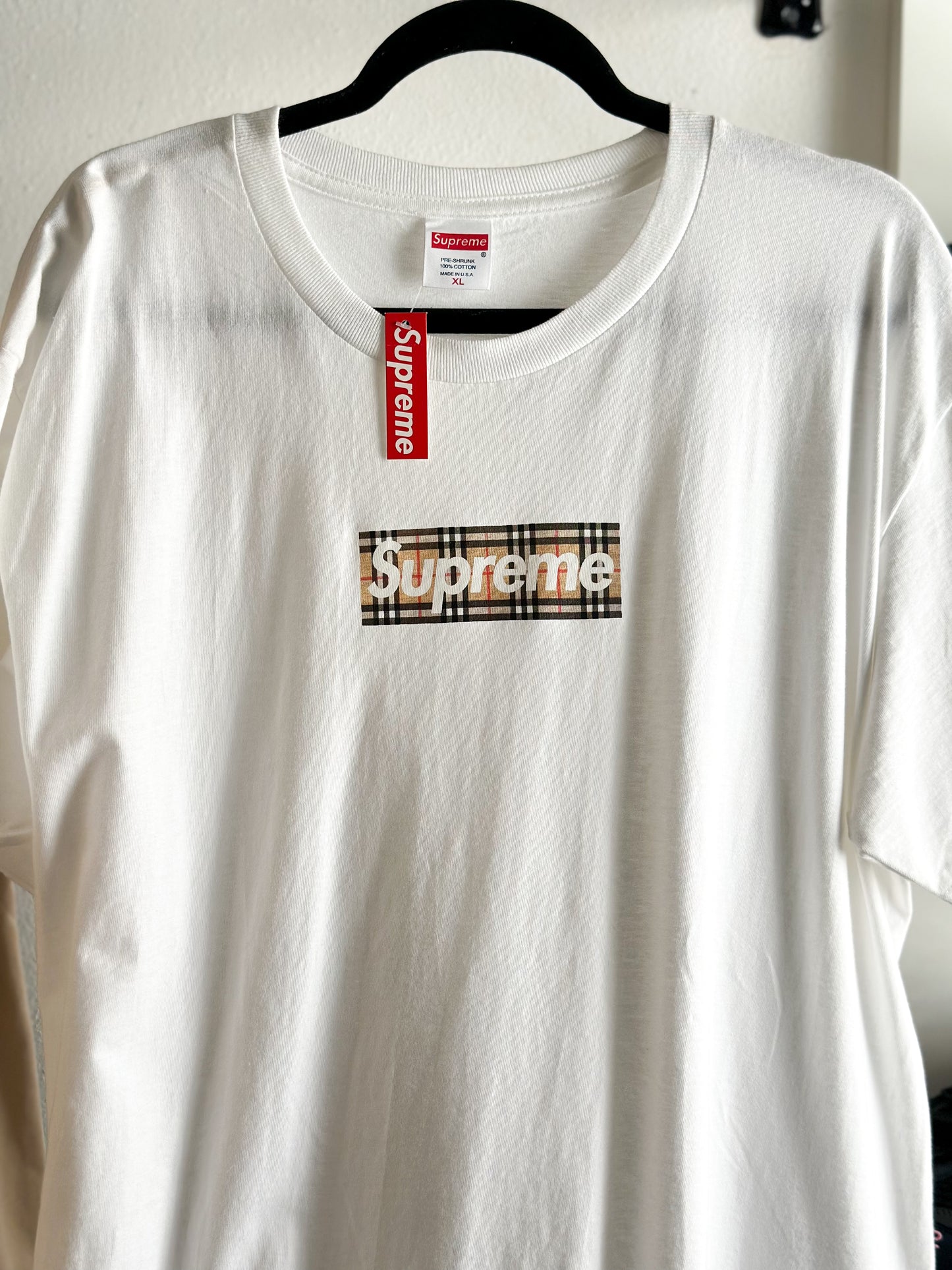 Camiseta Supreme x Burberry "White" (Pronta Entrega)