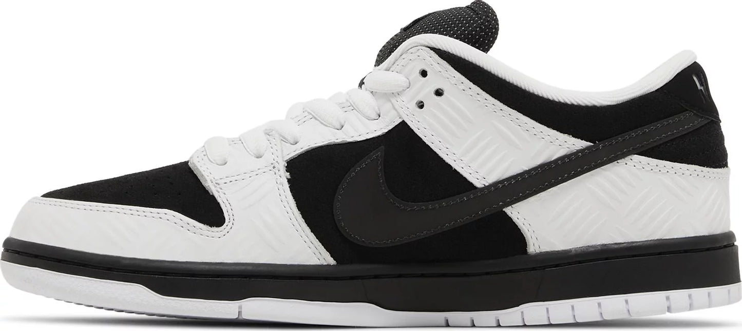 Nike Dunk Low SB x TIGHTBOOTH