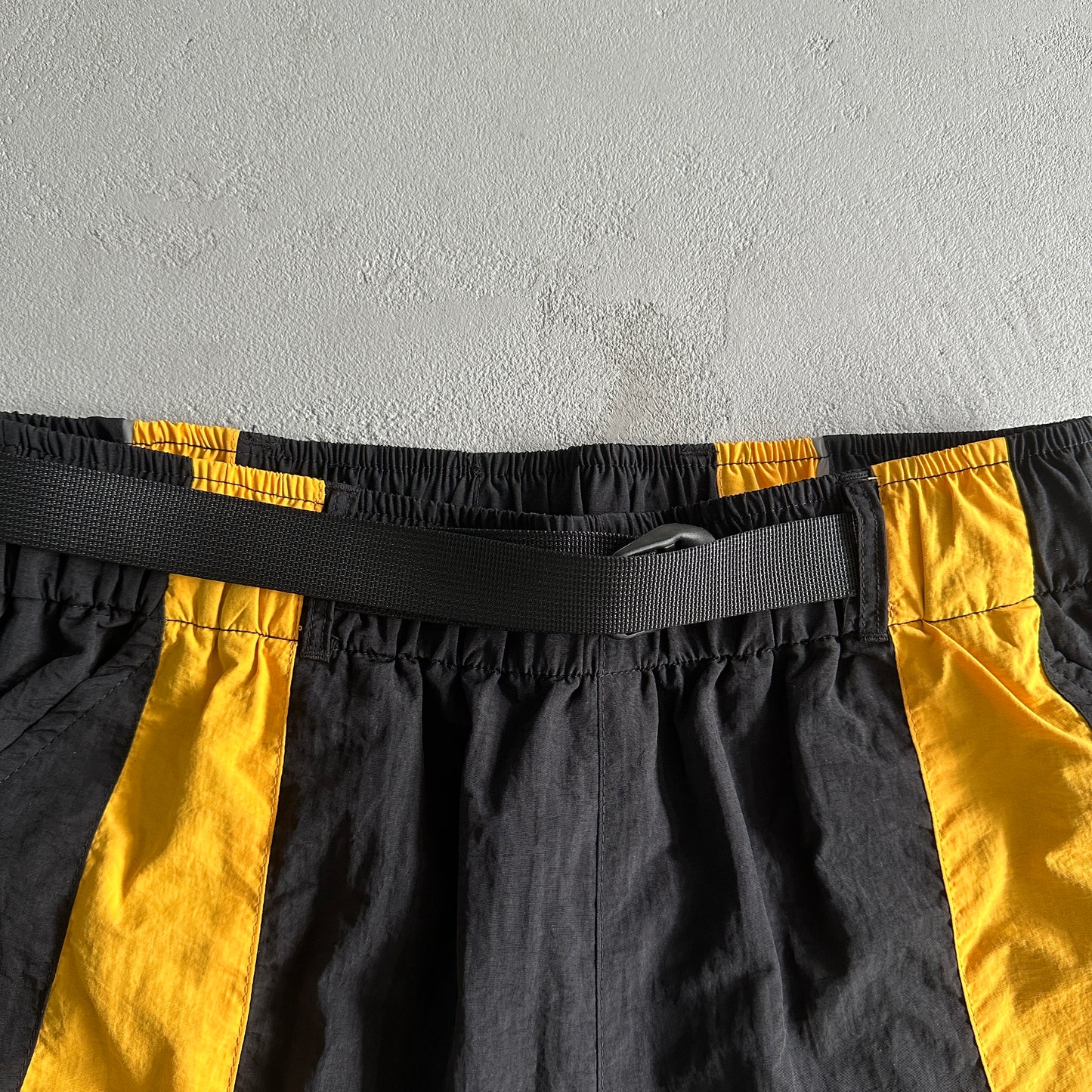 Corteiz Spring Shorts “Black Yellow”