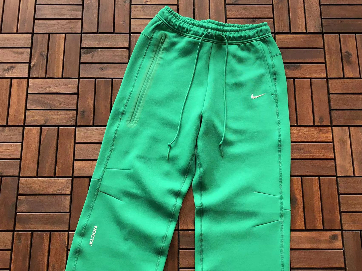 Conjunto Calça Nike x NOCTA Tech Fleece Stadium Green/Sail