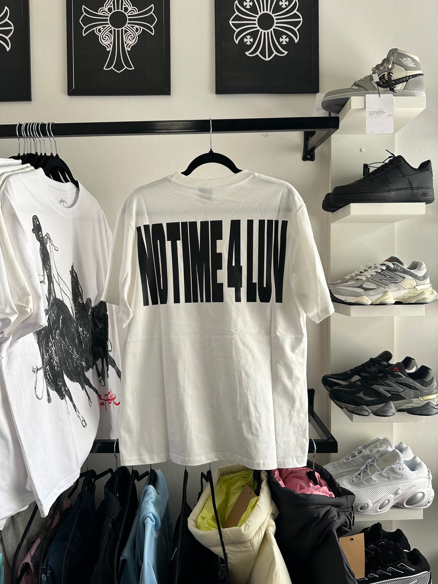 Camiseta Corteiz Branca “No Time 4 Luv” (Pronta Entrega)