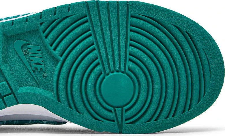 Nike Dunk Low "Green Paisley"
