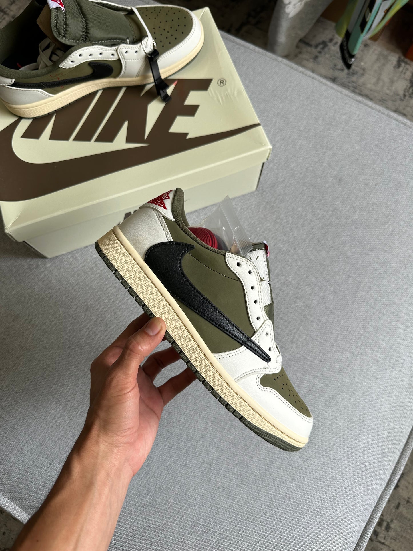 Nike Air Jordan 1 Low x Travis Scott ‘Reverse Olive’ (Pronta Entrega)