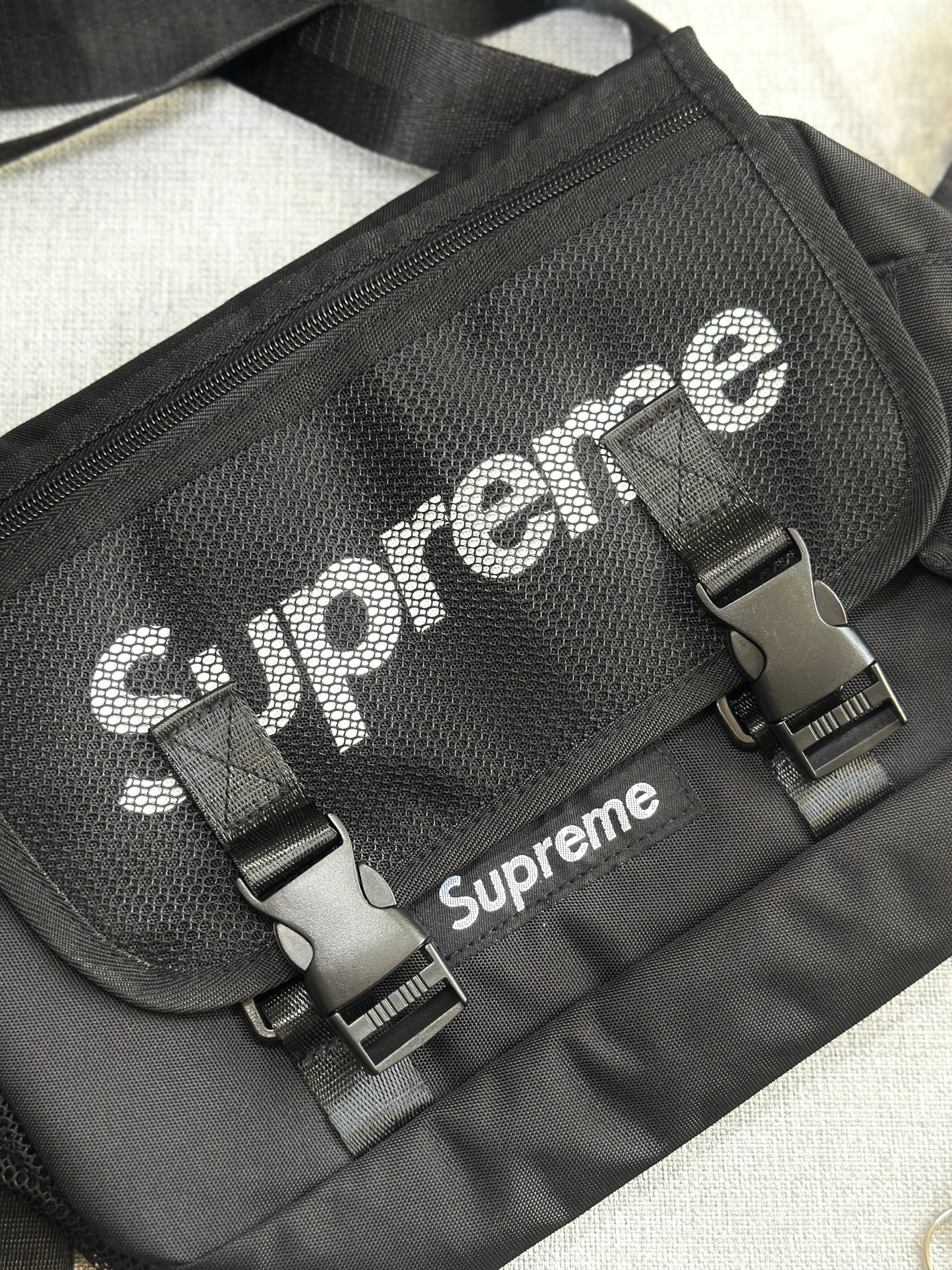 Bolsa Supreme SS20 ‘Black’ (Pronta Entrega)