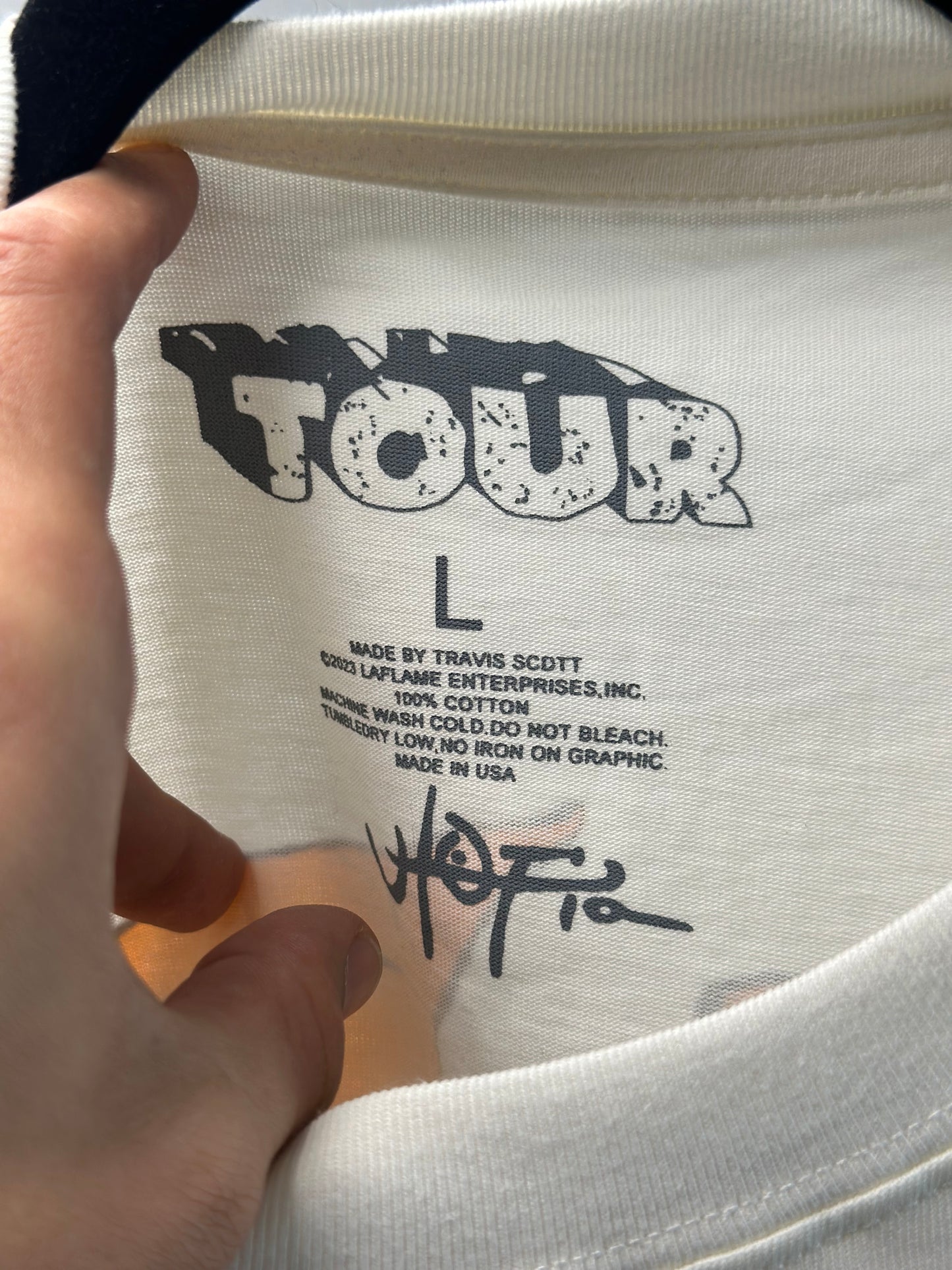 Camiseta Travis Scott Utopia Merch 2023 “Creme” (Pronta Entrega)