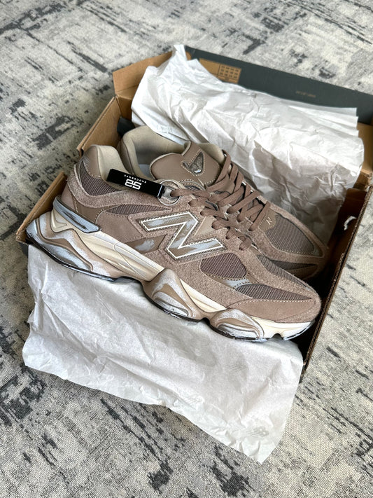 New Balance 9060 ‘Mushroom Brown’ (Pronta Entrega)