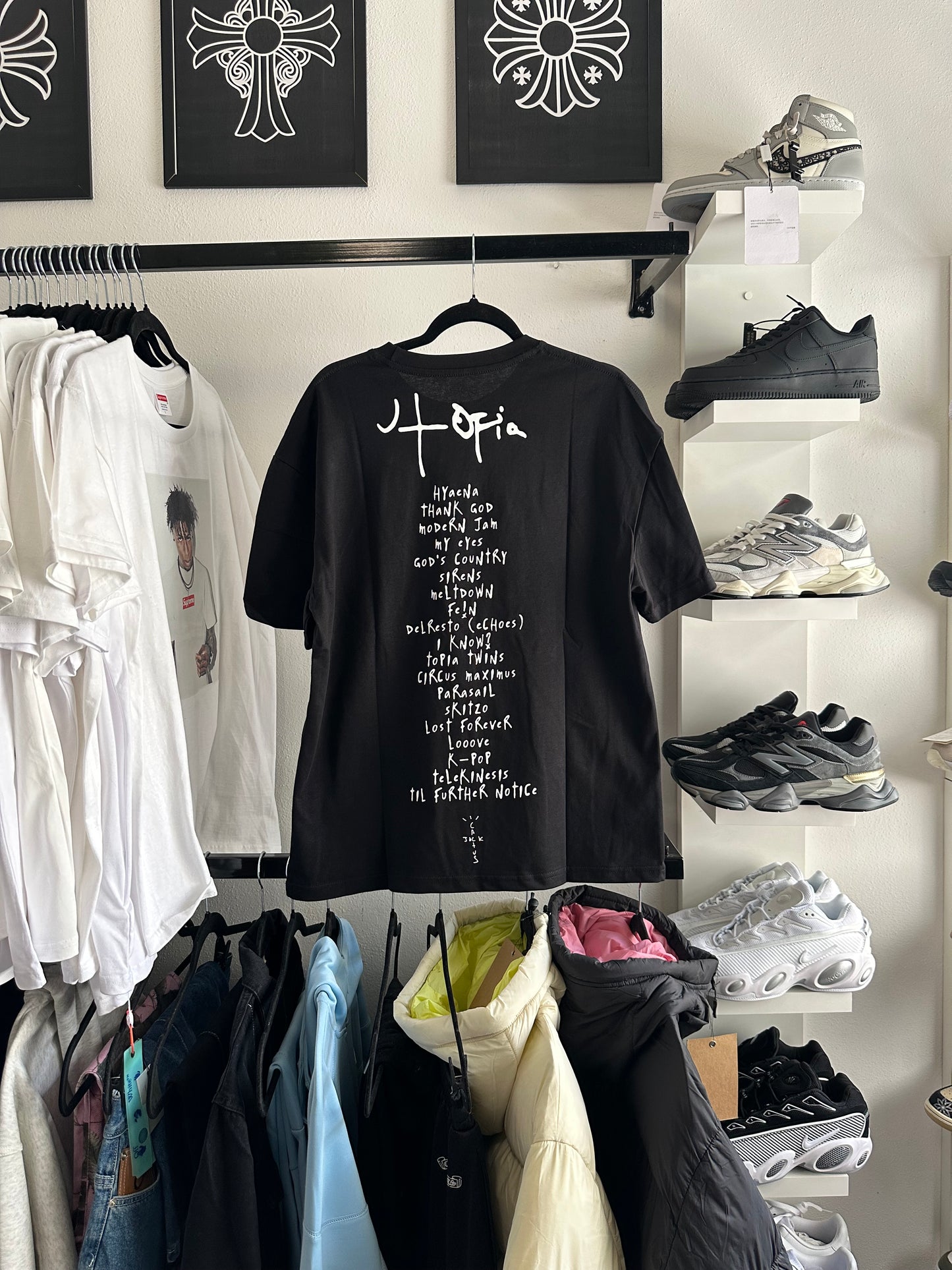 Camiseta Travis Scott Preta “Utopia Álbum” (Pronta Entrega)