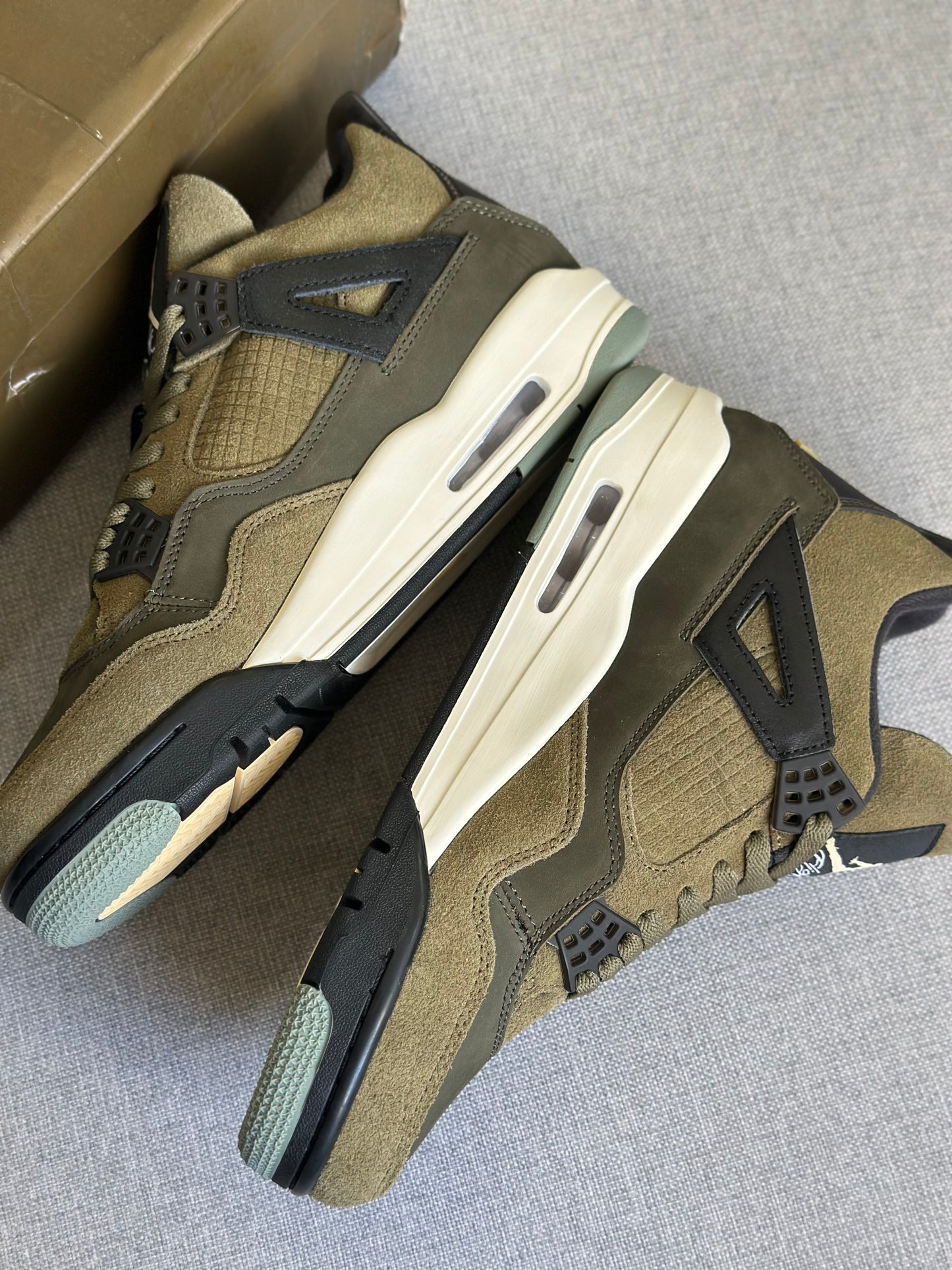 Nike Air Jordan 4 ‘Craft Médium Olive’ (Pronta Entrega)