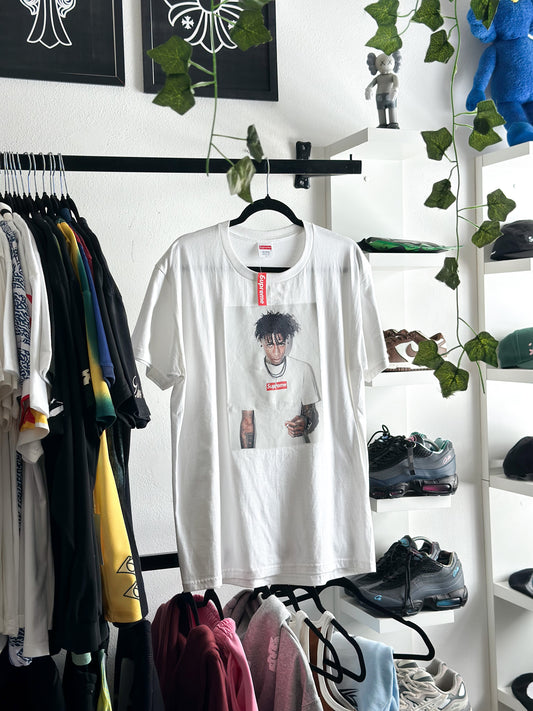 Camiseta Supreme "NBA Young Boy White" (Pronta Entrega)