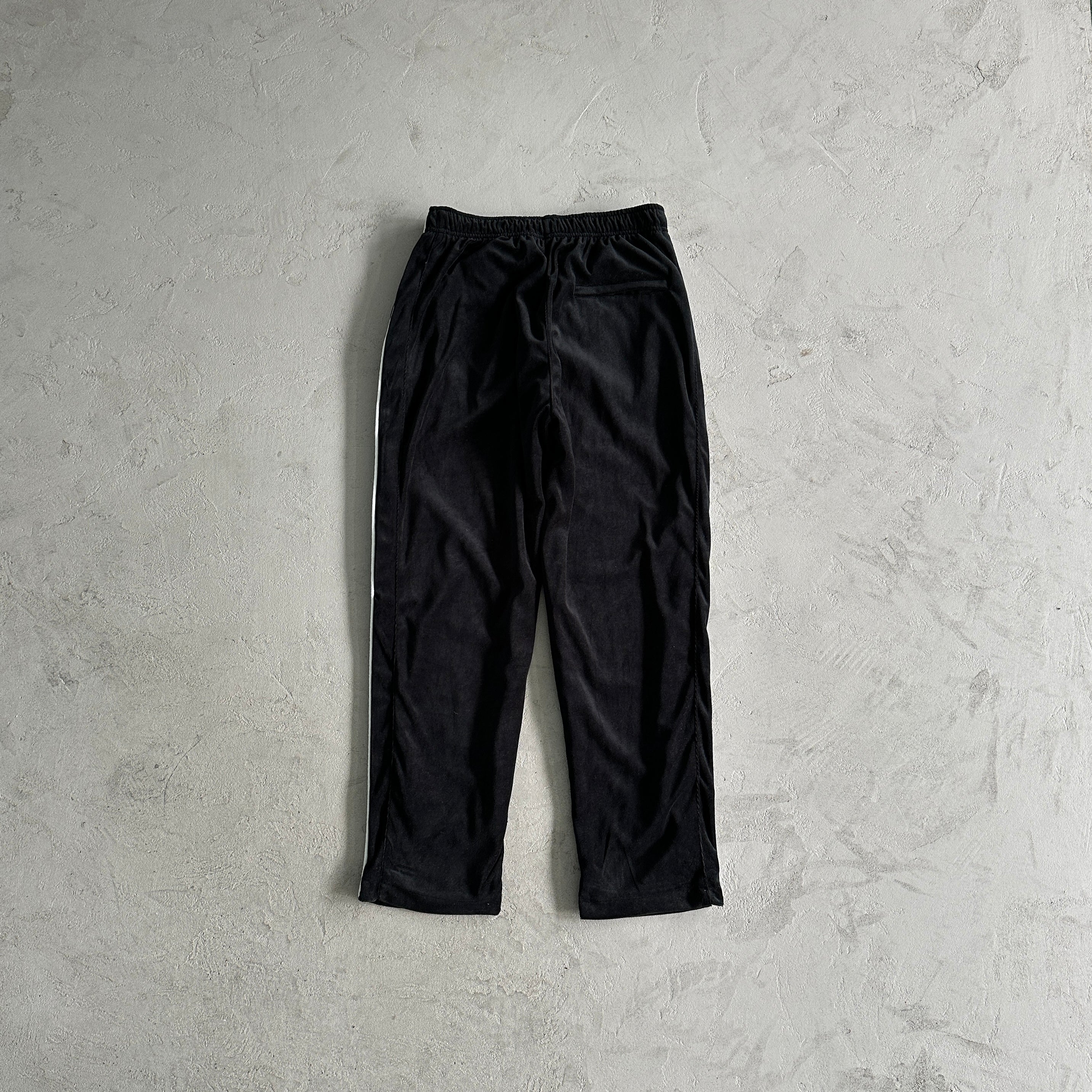 Conjunto Corteiz VVS Velour Jacket “Black” – sauceboys sneakers