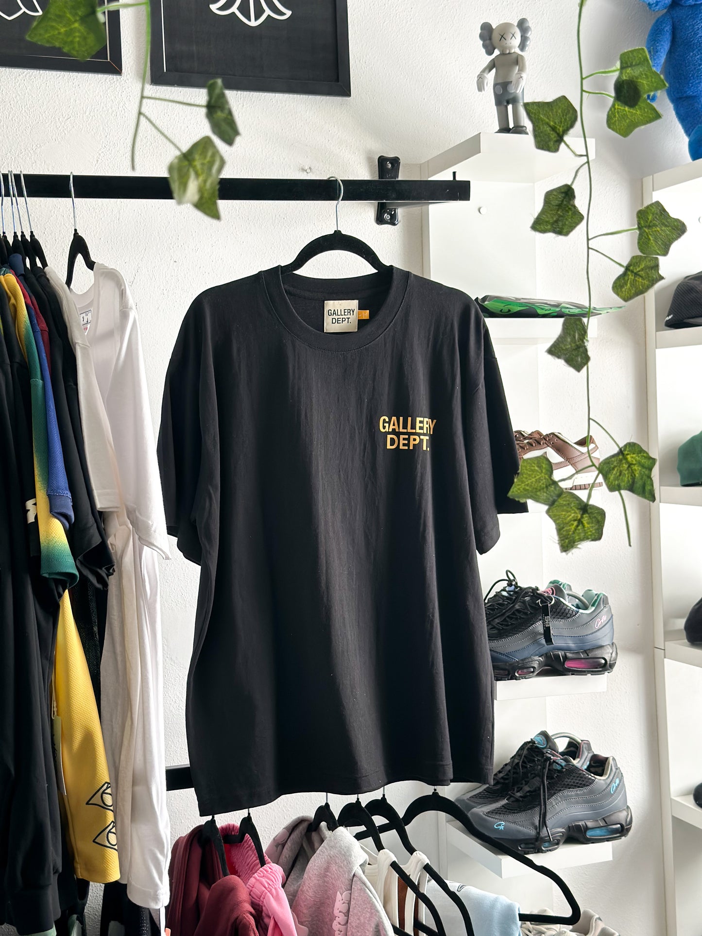 Camiseta Gallery Dept "Black Yellow" (Pronta Entrega)