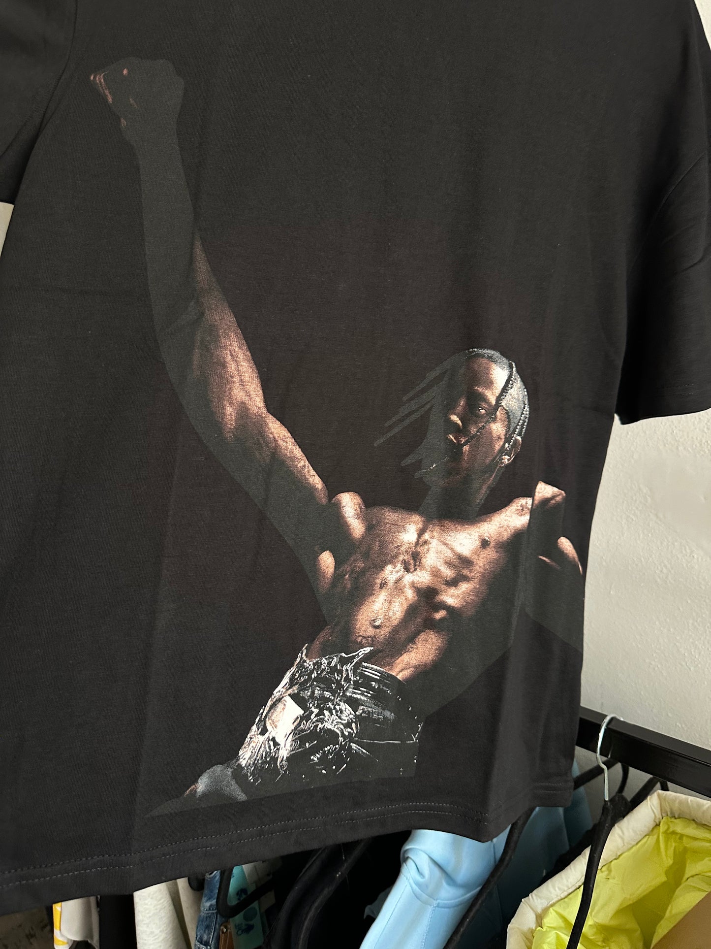 Camiseta Travis Scott Preta “Utopia Álbum” (Pronta Entrega)