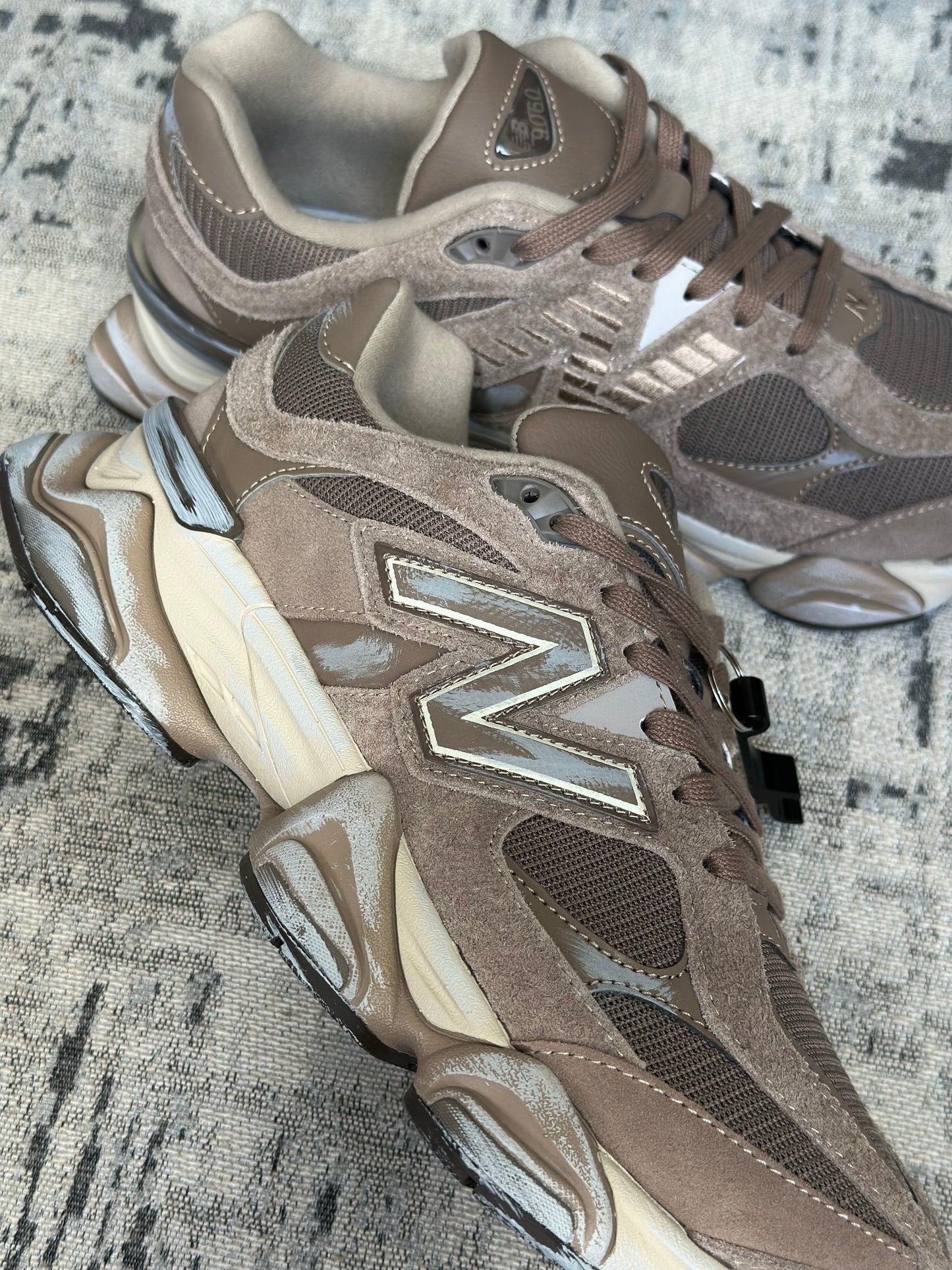 New Balance 9060 ‘Mushroom Brown’ (Pronta Entrega)