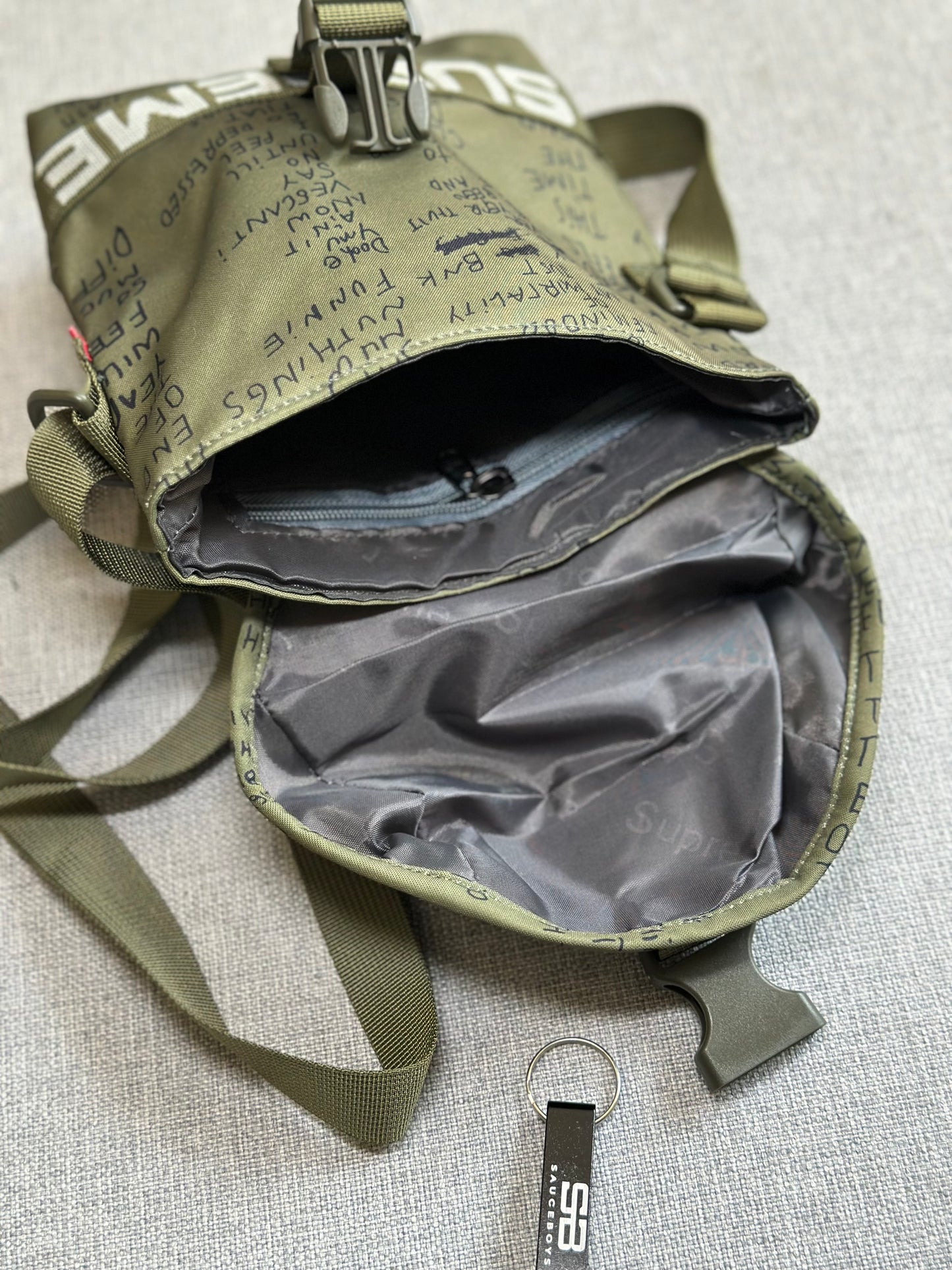 Bolsa Supreme SS23 ‘Military Field Side’ (Pronta Entrega)