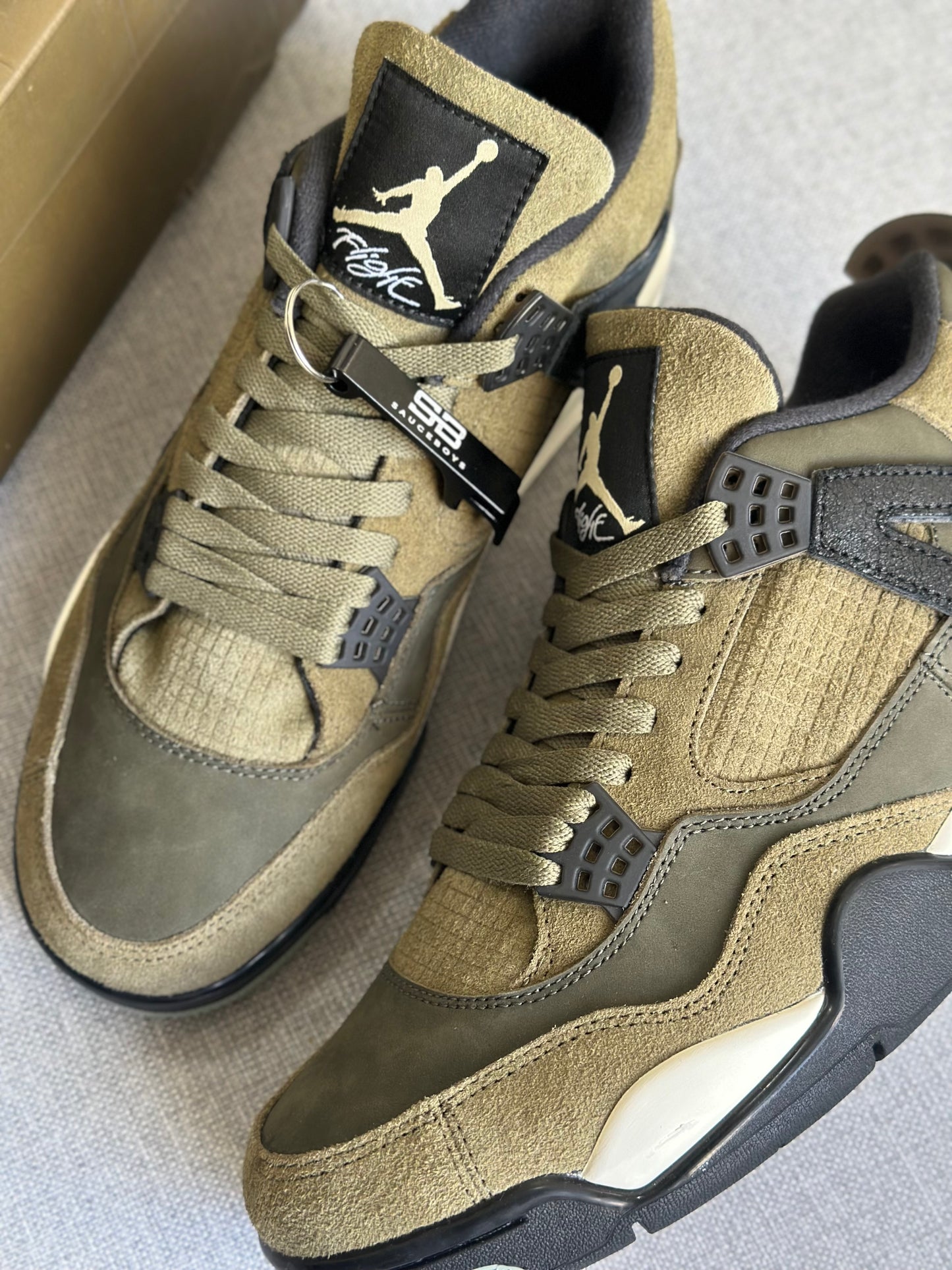 Nike Air Jordan 4 ‘Craft Médium Olive’ (Pronta Entrega)