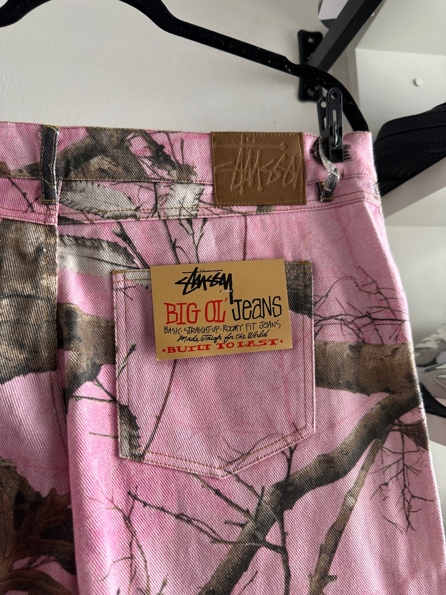 Calça Stussy “Pink Forest Camu” (Pronta Entrega)