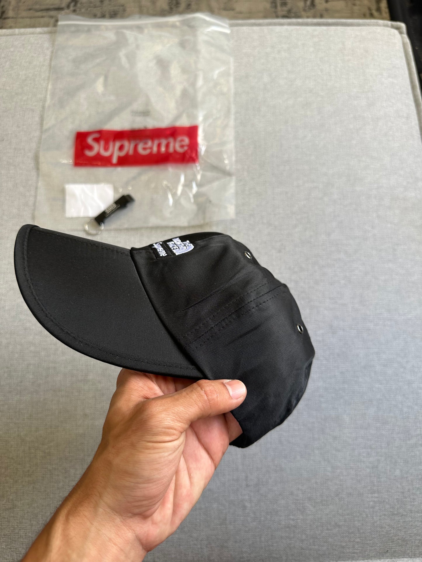 Boné Supreme x The North Face Six Panel ‘Black’ (Pronta Entrega)