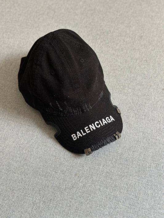 Boné Balenciaga ‘Destroyed Metal Outline Black’ (Pronta Entrega)