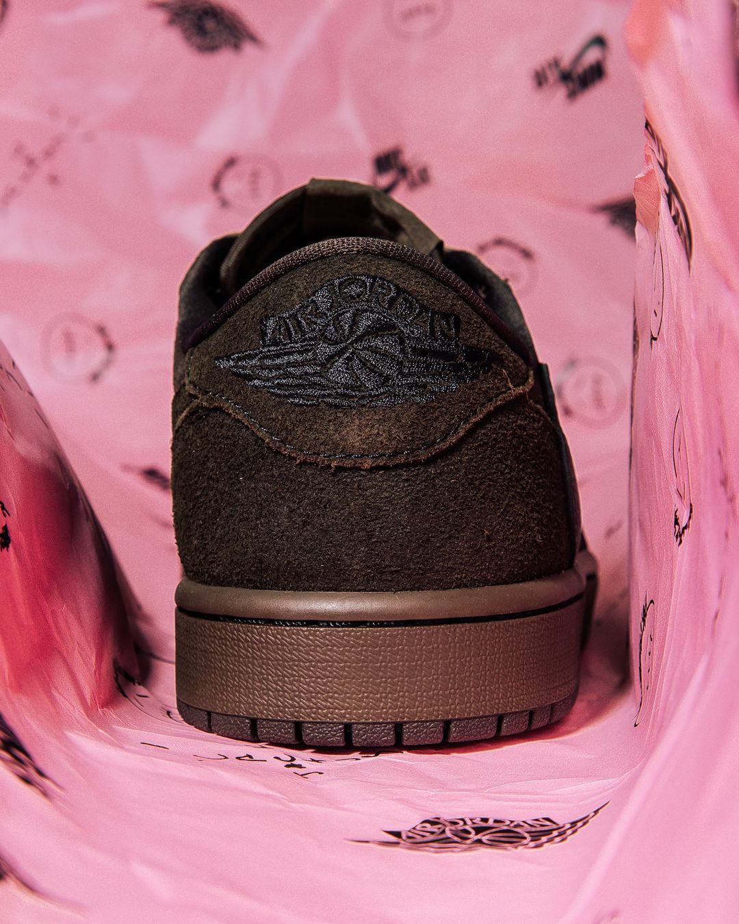 Nike Air Jordan 1 Low x Travis Scott "Velvet Brown"