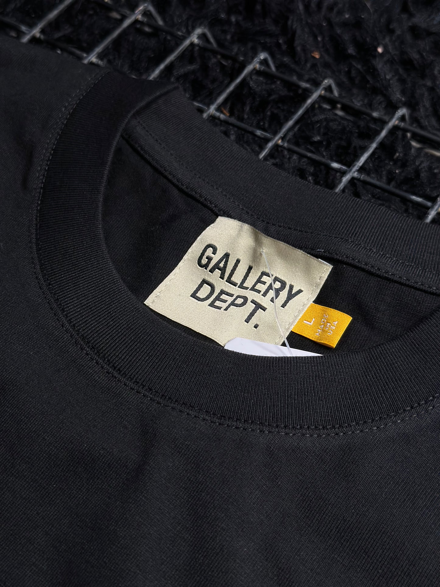 Camiseta Gallery Dept "Black Yellow" (Pronta Entrega)