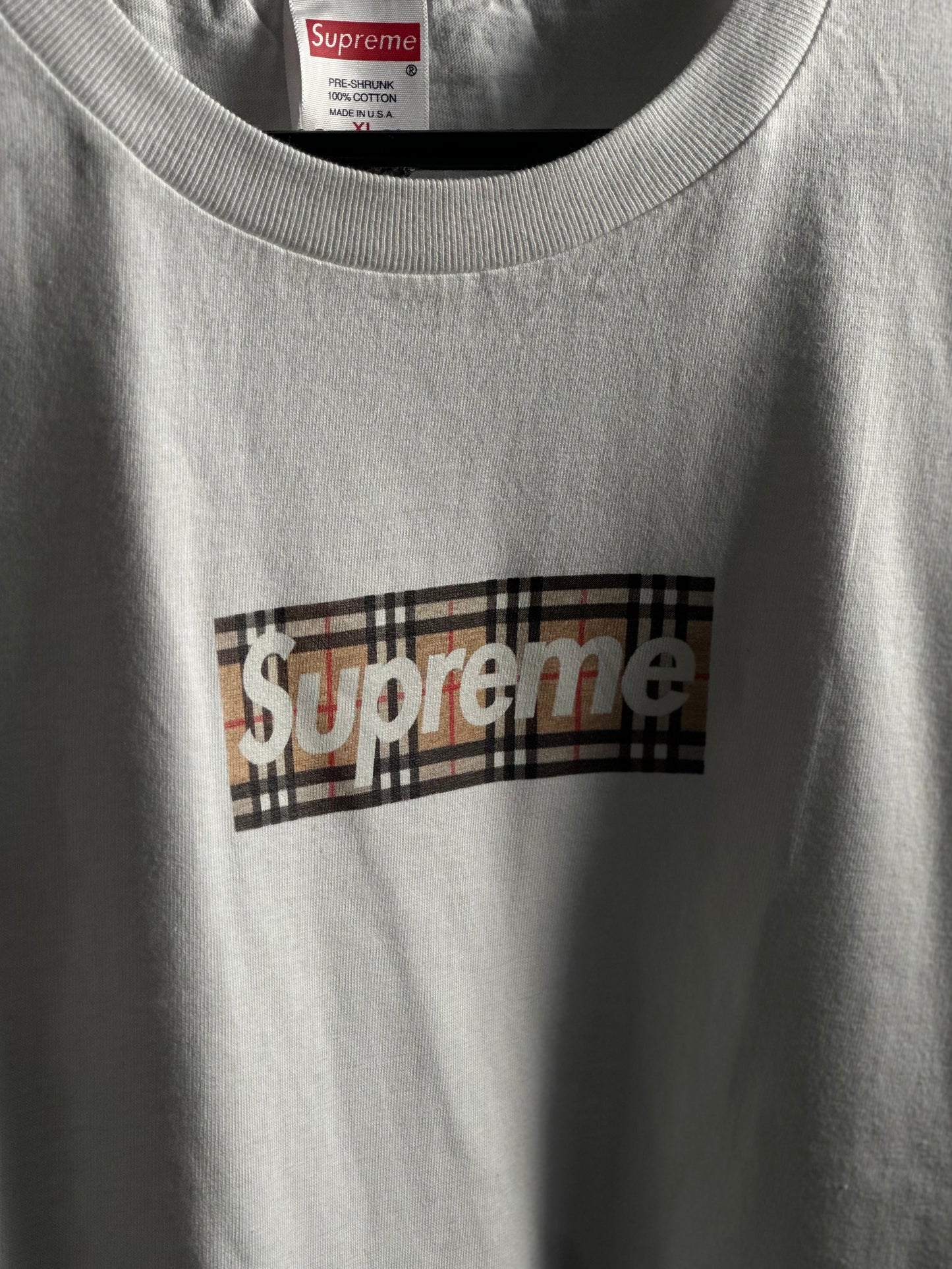 Camiseta Supreme x Burberry "White" (Pronta Entrega)